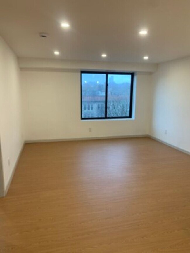 Foto del edificio - Brookline 3 bed 2 bath….