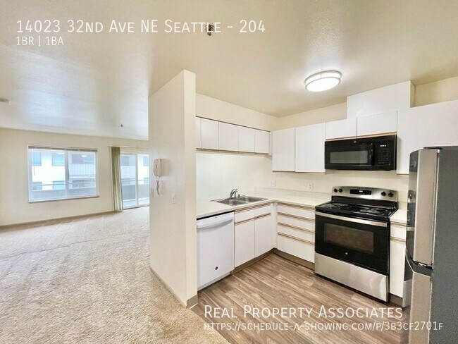 Building Photo - 14023 32nd Ave NE