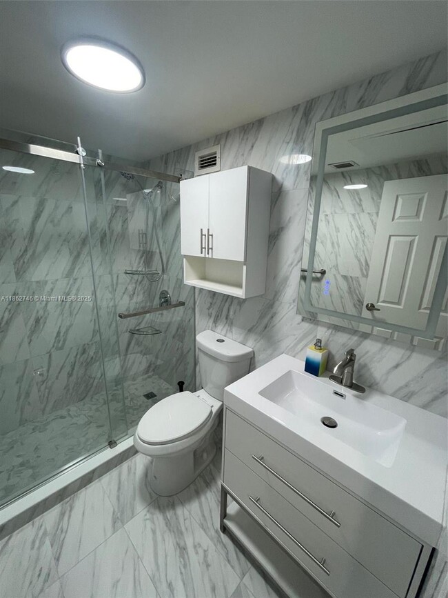 Foto del edificio - 2501 S Ocean Dr