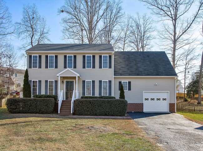 Building Photo - NEWLY RENOVATED 4 BEDROOM HOME IN ASHBROOK