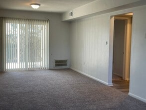 Building Photo - 6491 Carefree Ln
