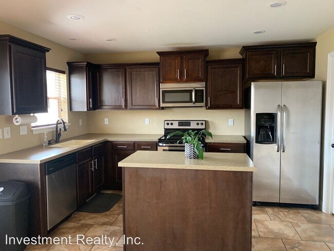 Building Photo - 4 br, 3 bath House - 16218 Hershey Rd