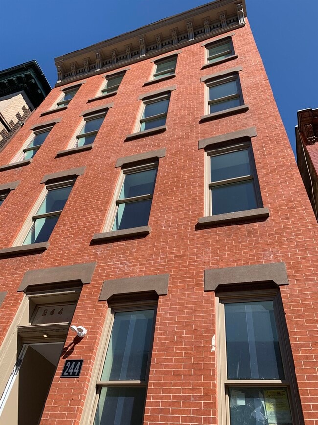 Building Photo - 244 2nd St