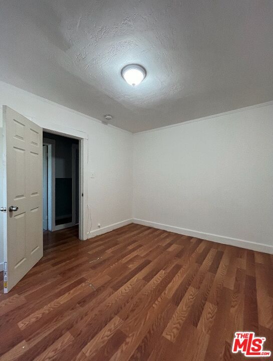 Foto del edificio - 3027 W 60th St