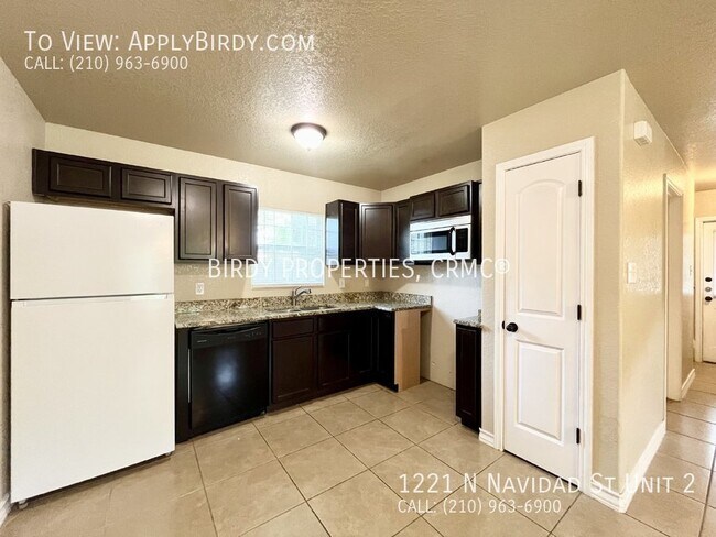 Foto del edificio - "Modern 3-Bedroom Multiplex Rental with 2 ...