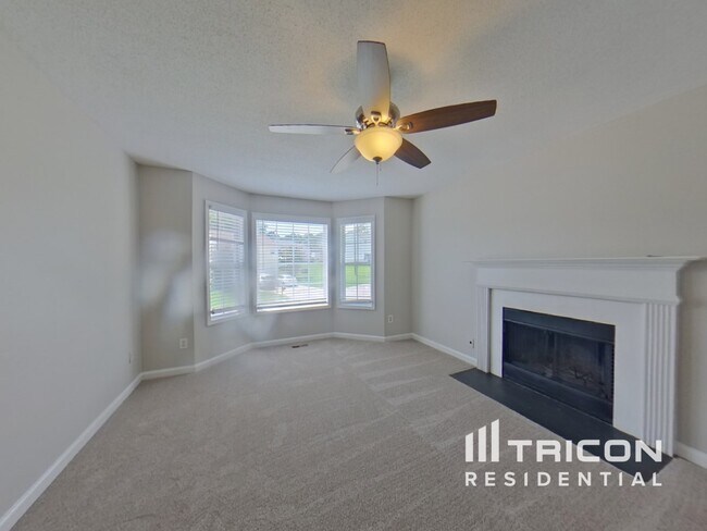 Building Photo - 708 Newport Dr