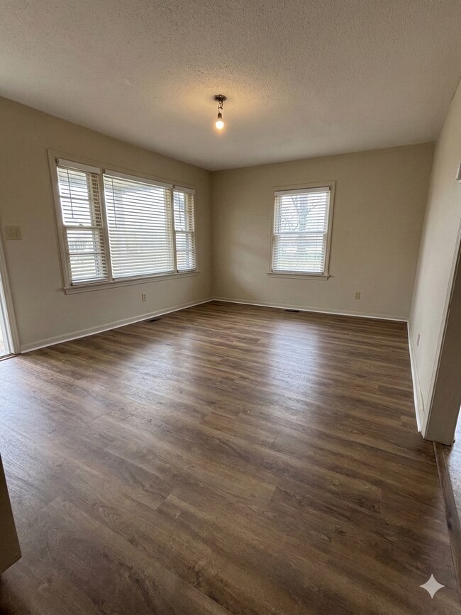 Foto del edificio - Available Now $1000.00!! *** Newly Renovated*** Your Perfect Home!