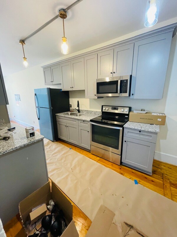 29 W Bank St Unit A, Petersburg, VA 23803 Condo for Rent in