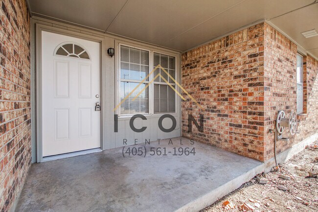 Foto del edificio - 1038 S Highland Dr
