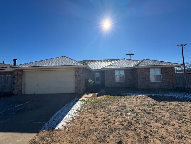 Building Photo - Home on Corner Lot