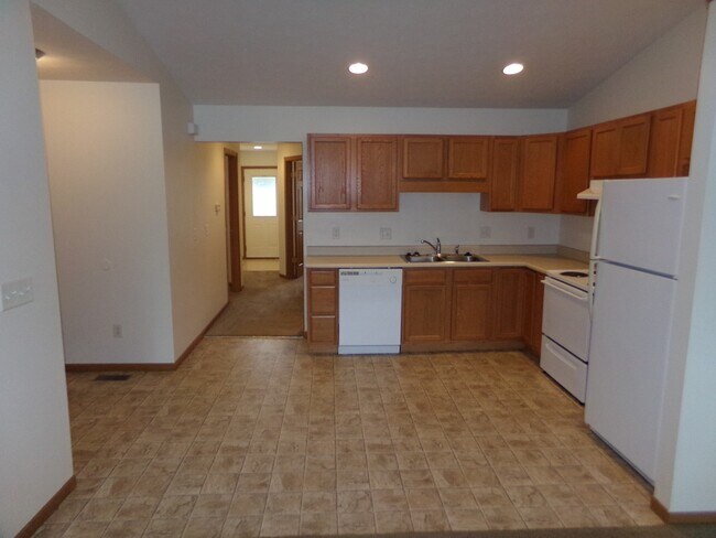 Building Photo - 106 Brookside Dr