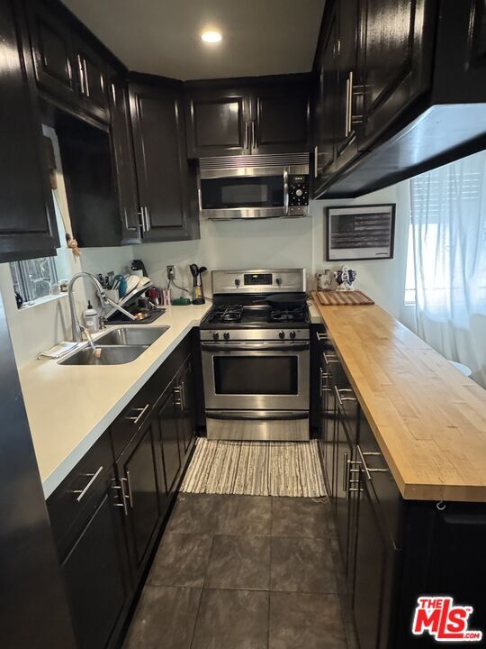 Foto del edificio - 6356 W 6th St