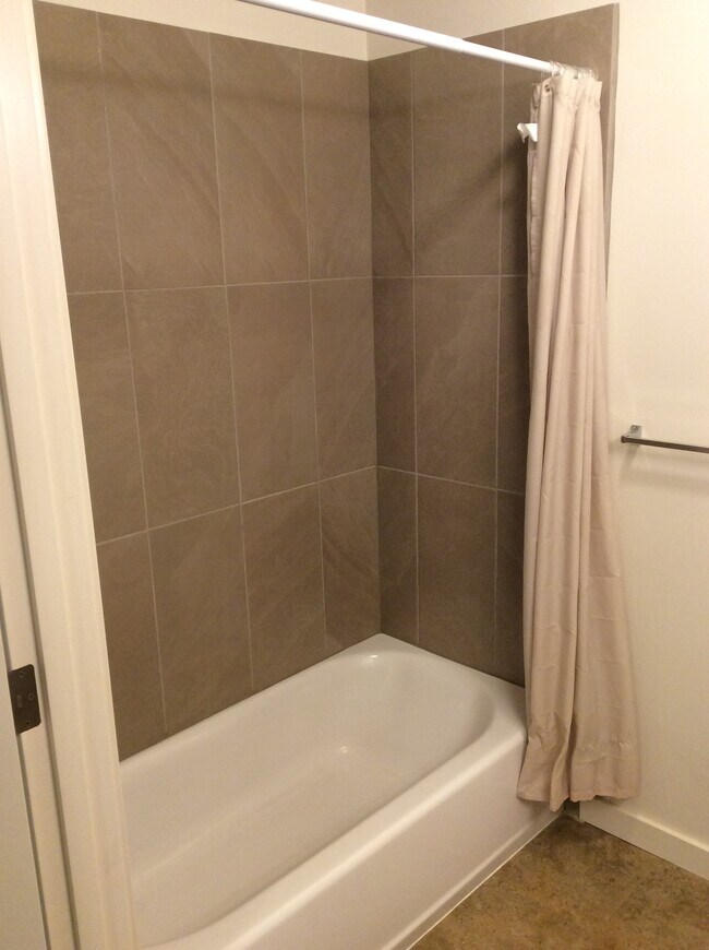 Foto del edificio - 909 W 4th Ave