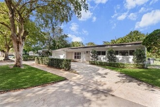 Building Photo - 1021 Matanzas Ave