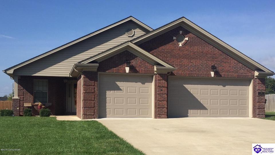 101 Vineland Pkwy Dr, Vine Grove, KY 40175 House Rental in Vine Grove