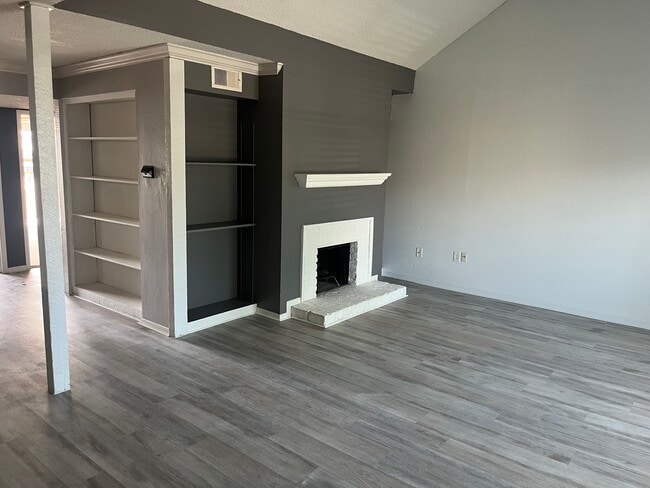 Building Photo - 8155 Jefferson Hwy