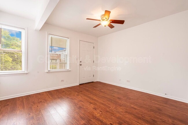 Photo - 3053 W Lyndale St Apartment