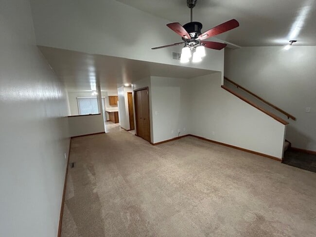 Building Photo - Two Bedroom. 1.5 Bath TOWNHOUSE