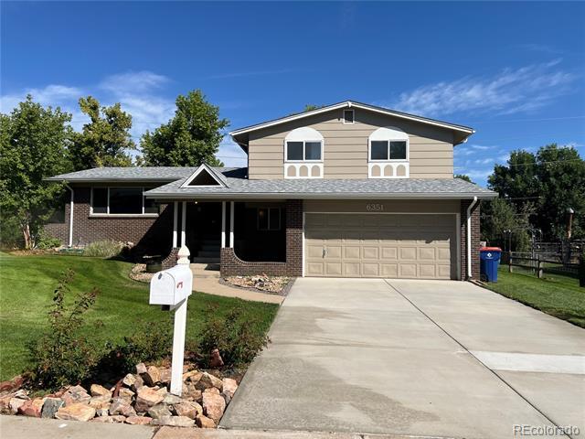 Foto principal - 6351 W Brittany Pl