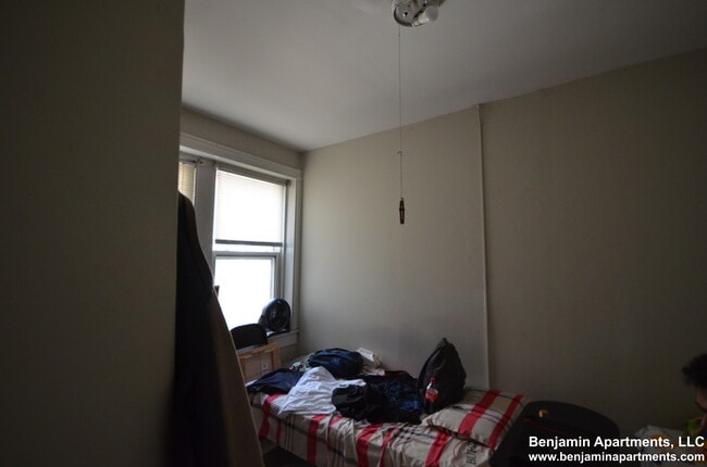 Building Photo - 883 Huntington Ave