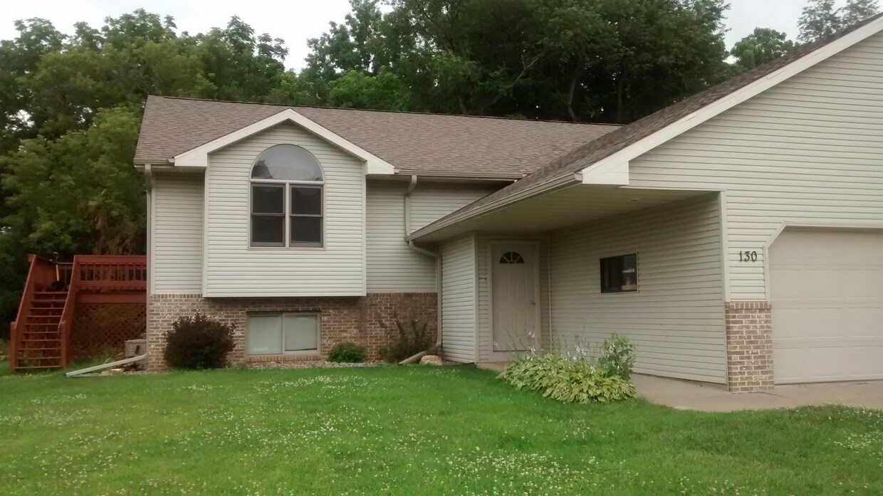 132 Rhyme St, West Salem, WI 54669 Apartments in West Salem, WI