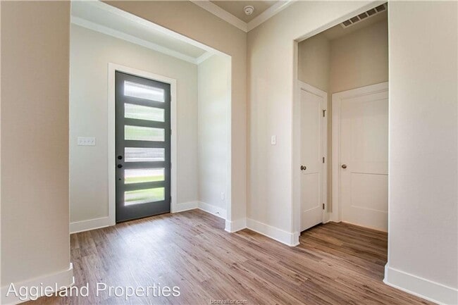 Building Photo - 5 br, 5 bath House - 1104 Arizona St