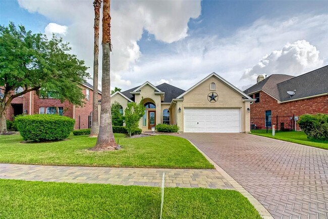 Foto del edificio - 11727 Lismore Lake Dr