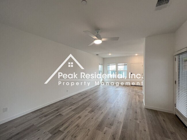 Foto del edificio - 3 br, 2.5 bath House - 12163 Coal Creek Wy