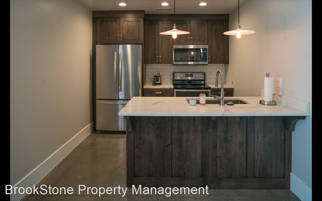 Foto del edificio - 2 br, 1 bath House - 1076 E 1720 S (basement)