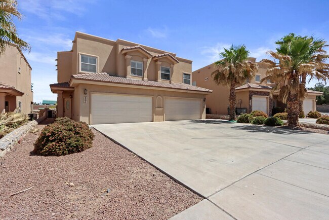 Foto del edificio - 561 Green Village Ct