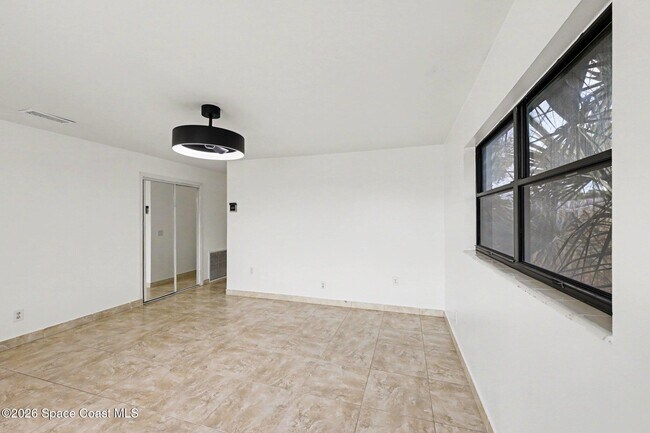 Foto del edificio - 2292 Lakeview Dr