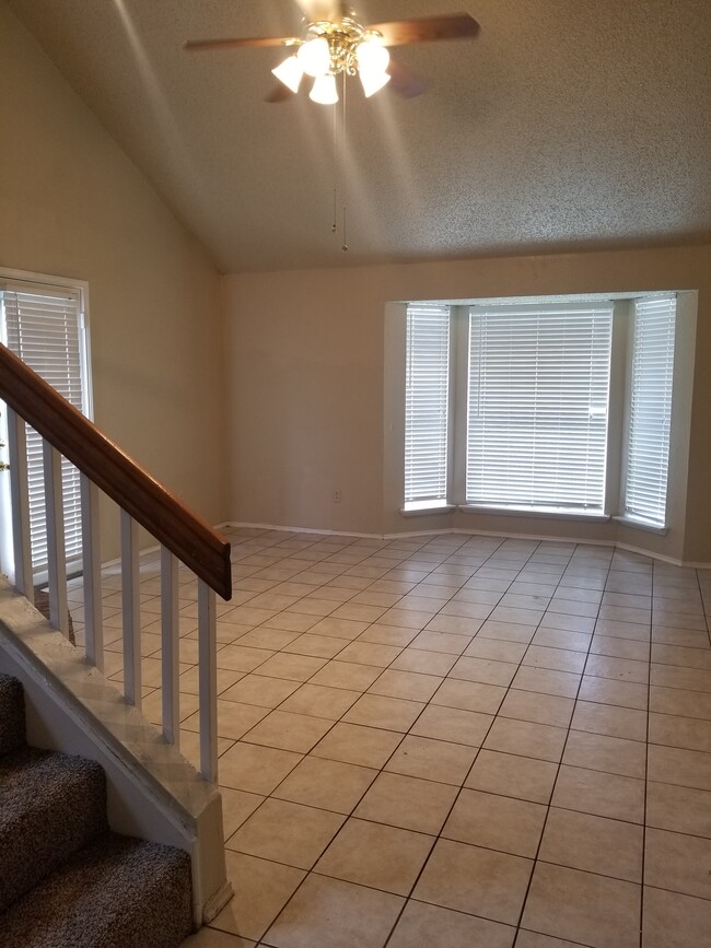 Building Photo - 1431 Windmill Ln