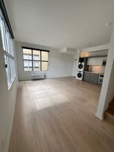 Building Photo - 988 G St