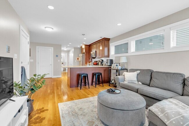 Foto del edificio - 530 E 3rd St