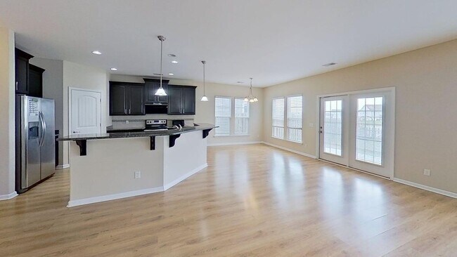 Foto del edificio - Available Now!