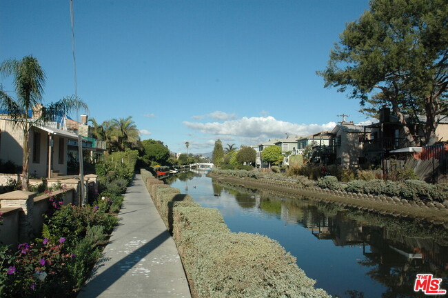 Foto del edificio - 3000 Grand Canal