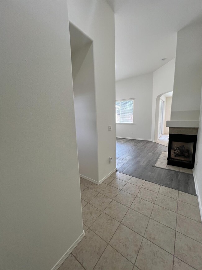 Foto del edificio - 3621 W Pomegranate Ln