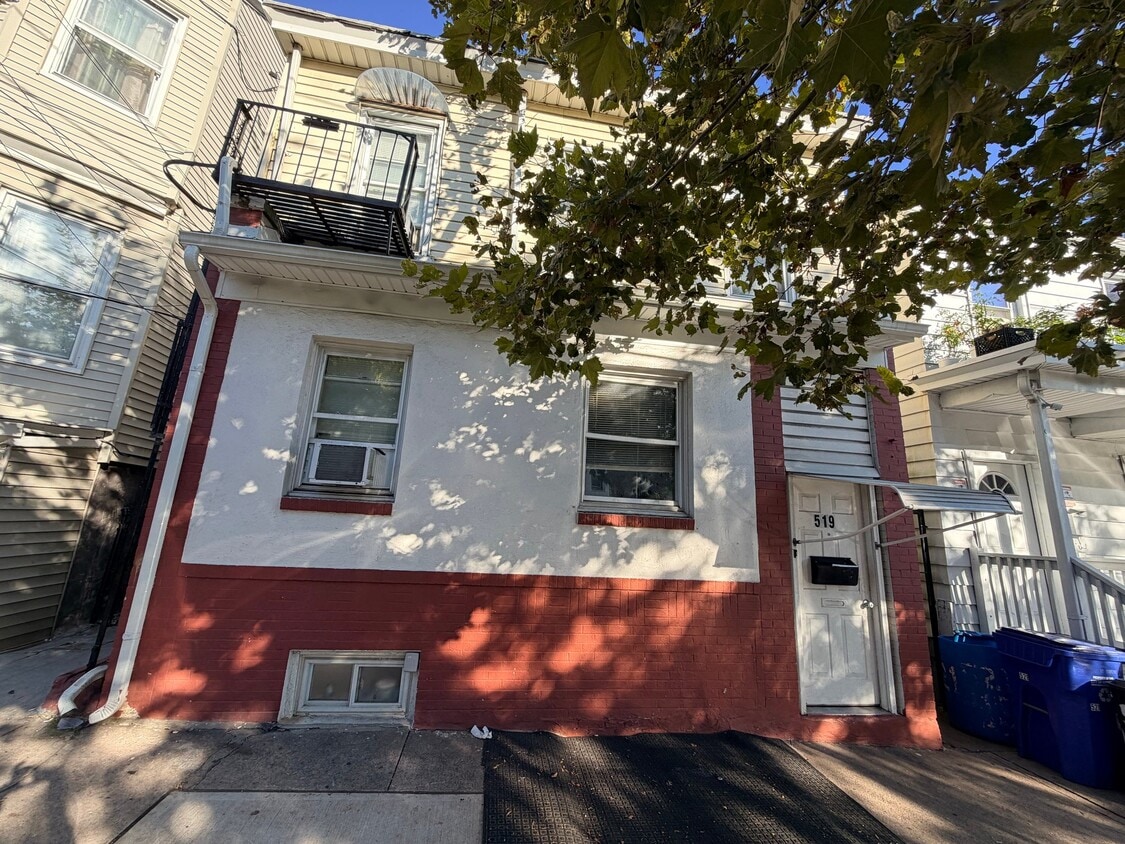 Building Photo - 519 Union Ave
