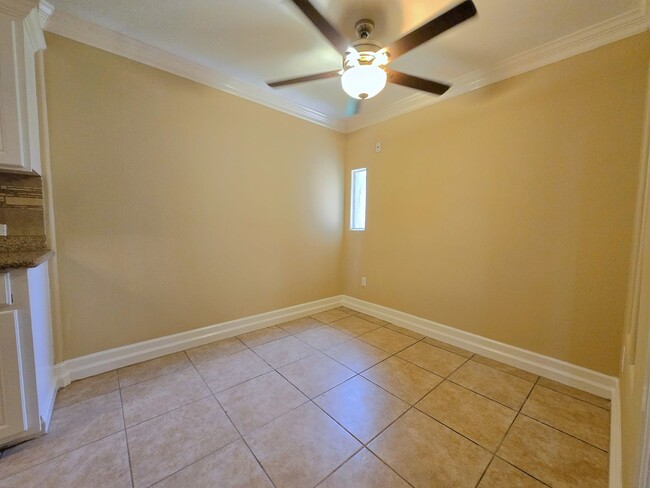 Foto del edificio - 2,465sf EXPANSIVE HOME IN THE HARLINGEN ME...