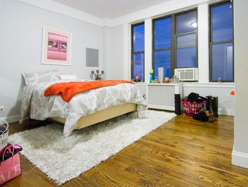 Building Photo - 162 W 54th St