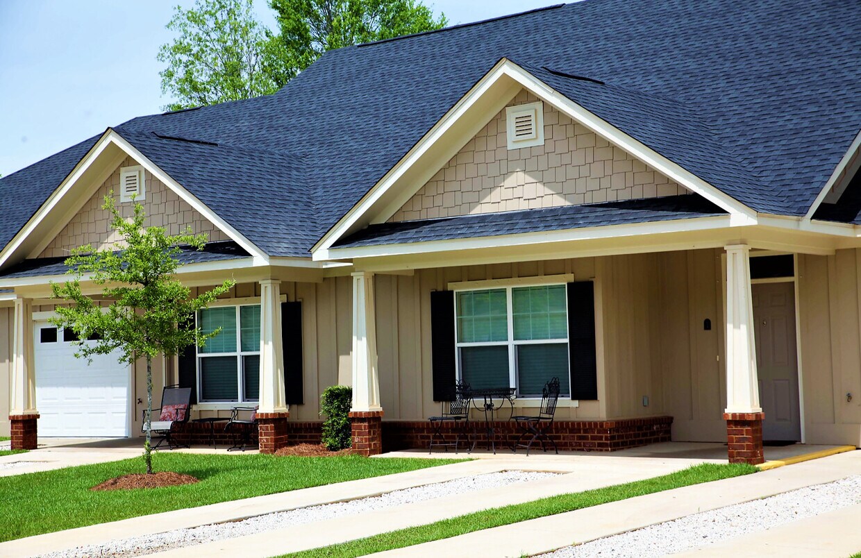 PALLADIAN AT FAIRHOPE Apartments 8132 Gayfer Road Ext Fairhope, AL