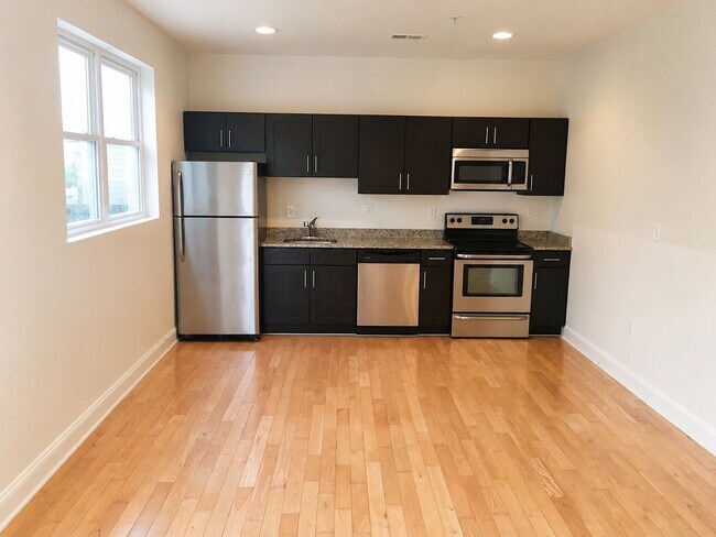 Foto del edificio - 4128 Chester Ave