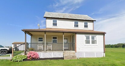 Building Photo - 118 Britain Rd