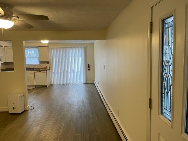 Building Photo - 88 Eustis St