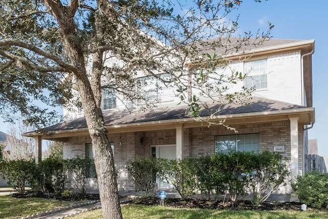 Building Photo - 16642 Village View Trl