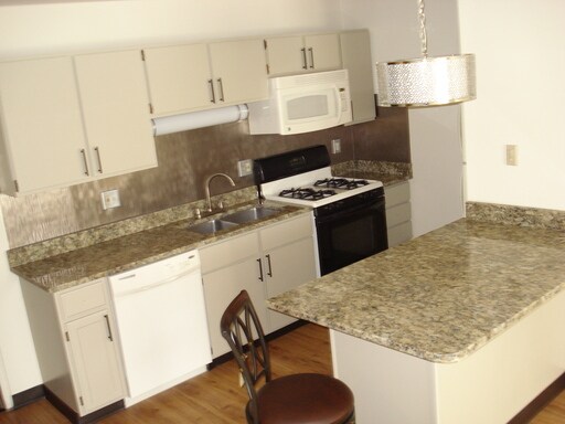 Primary Photo - 540 E Portage Trl