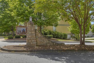 Building Photo - 101 West Ln
