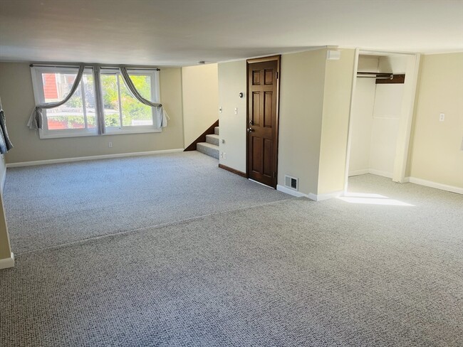 Building Photo - 138 Redington St
