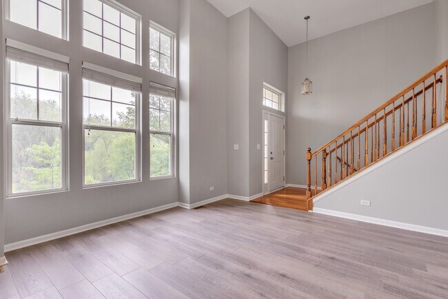 Foto del edificio - 660 Grosvenor Ln