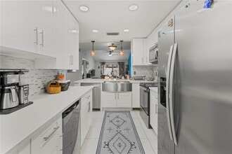 Building Photo - 230 SW 97th Terrace